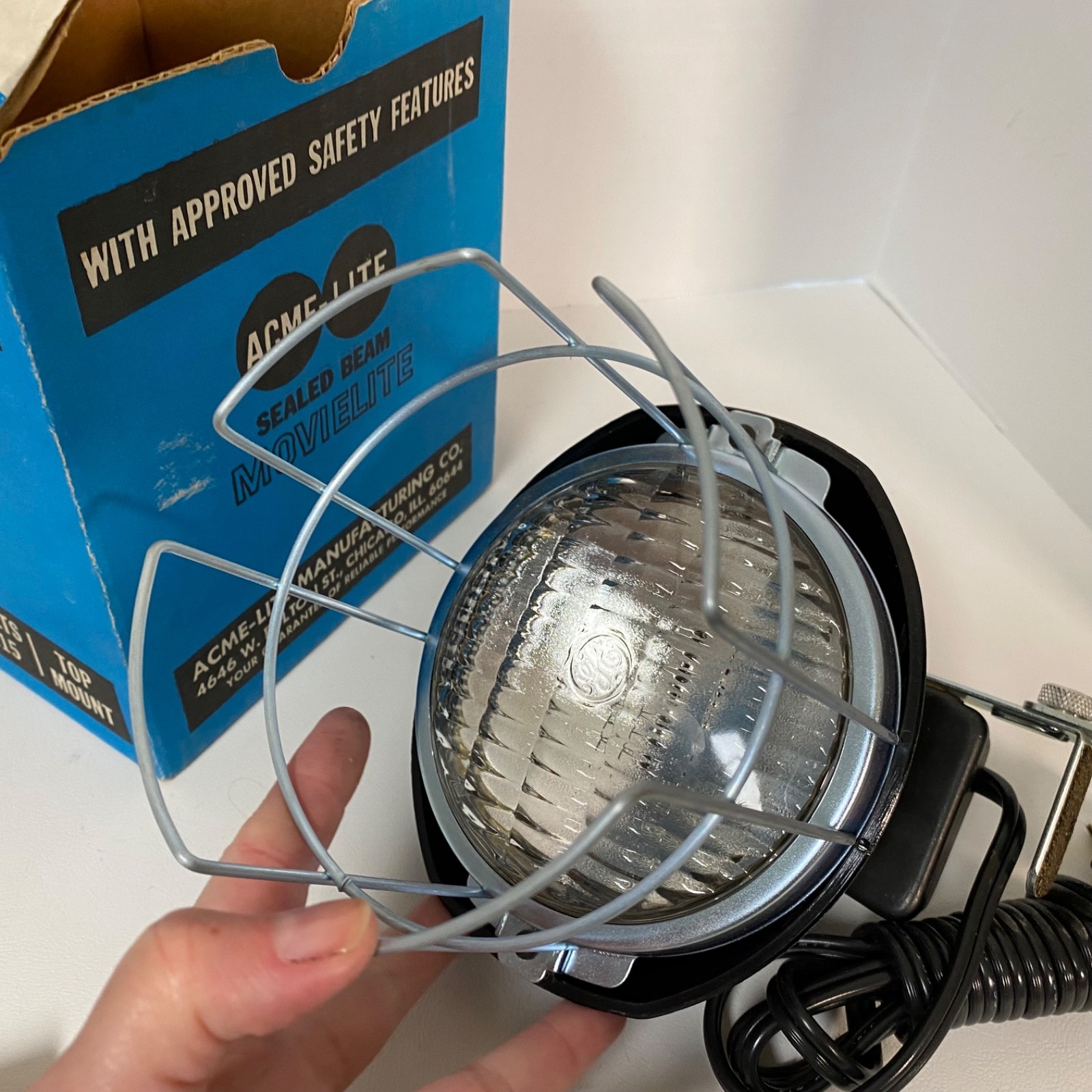2 Vintage GE Fotocrest Super 8 Movie Light • ACME-Lite • With Boxes • Works!