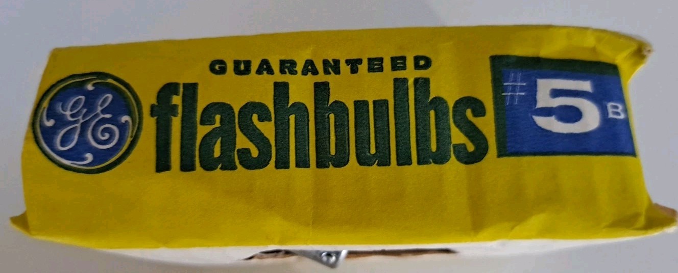 Lot of Vintage GE Flash Bulbs Surefire 15 #5 and 4 5B