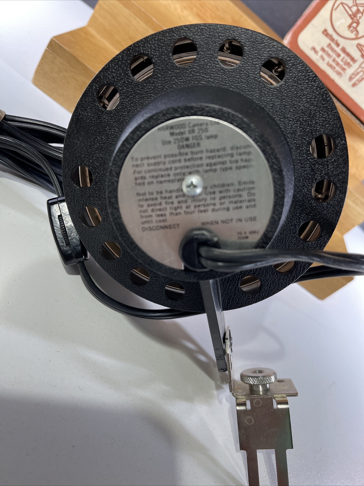 Vintage Harwood No. XR250 Sealed Beam Camera Light For Use With ASA 40&160 WORKS