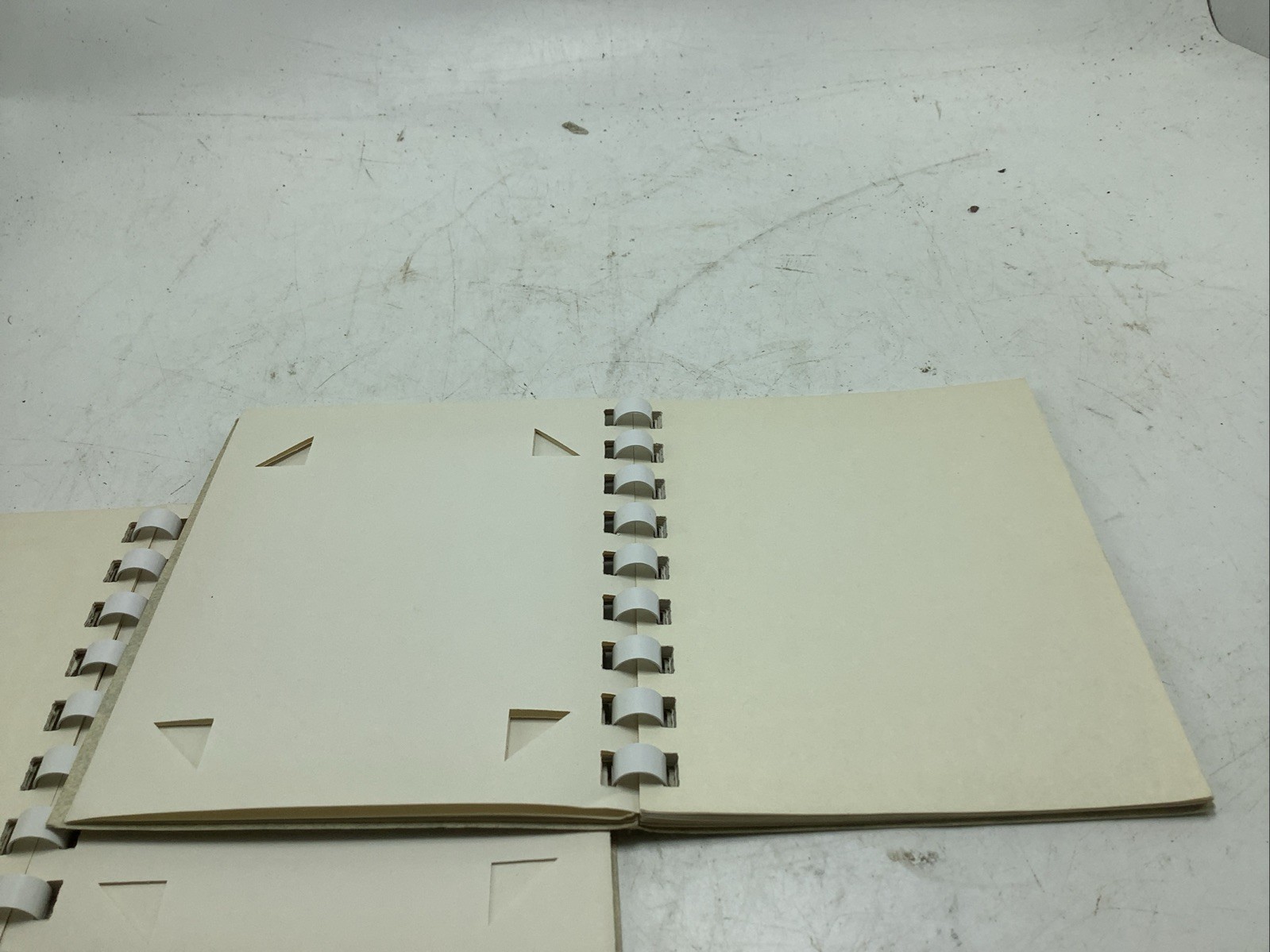 Lot of 2 *VINTAGE* POLAROID LAND PICTURE ALBUM, #1511A – EXCELLENT COND