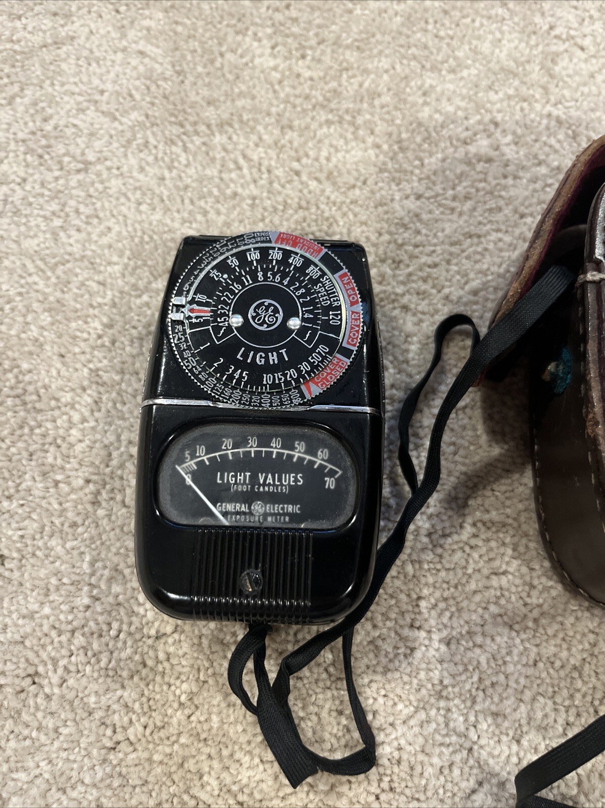 GE Light Exposure Meter Model 8DW58Y4 with Case