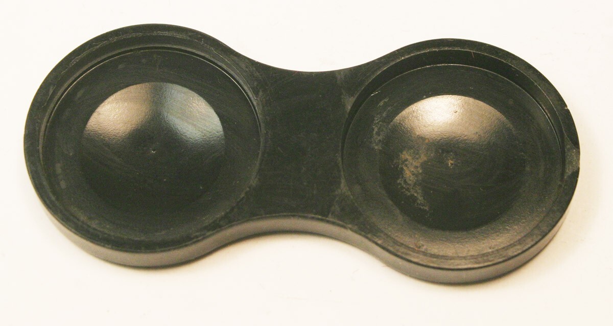 Genuine Yashica Bakelite Push-On Lens Cap For Early Type TLR Cameras