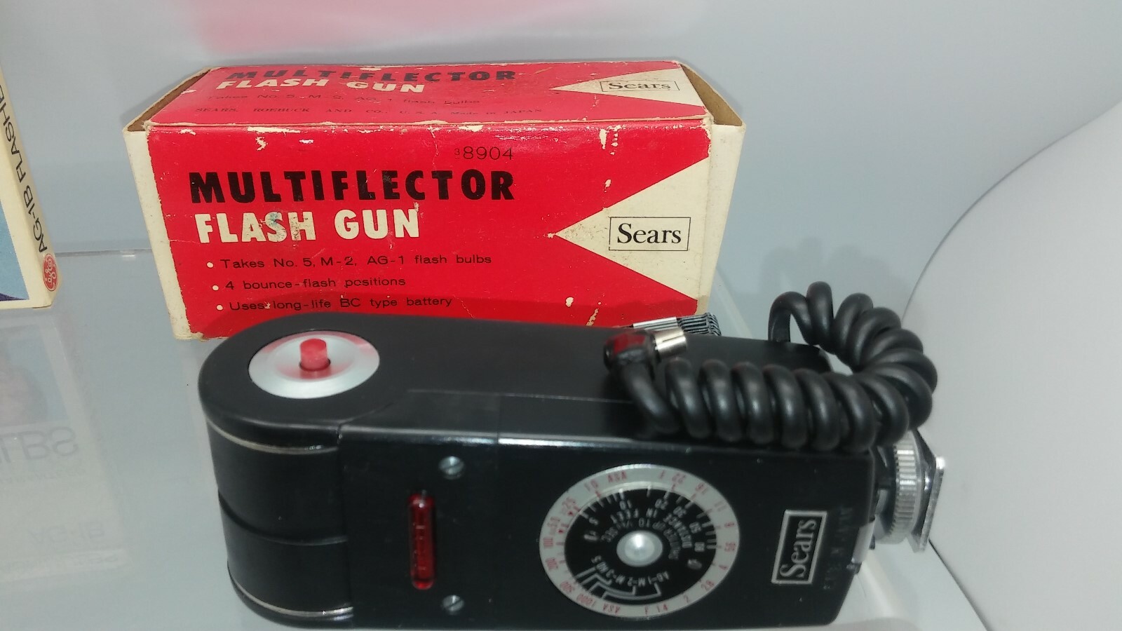 Sears Multiflector Flash Gun for No. 5, M-2, AG-1 flashbulbs-incl GE AG-1B Flash