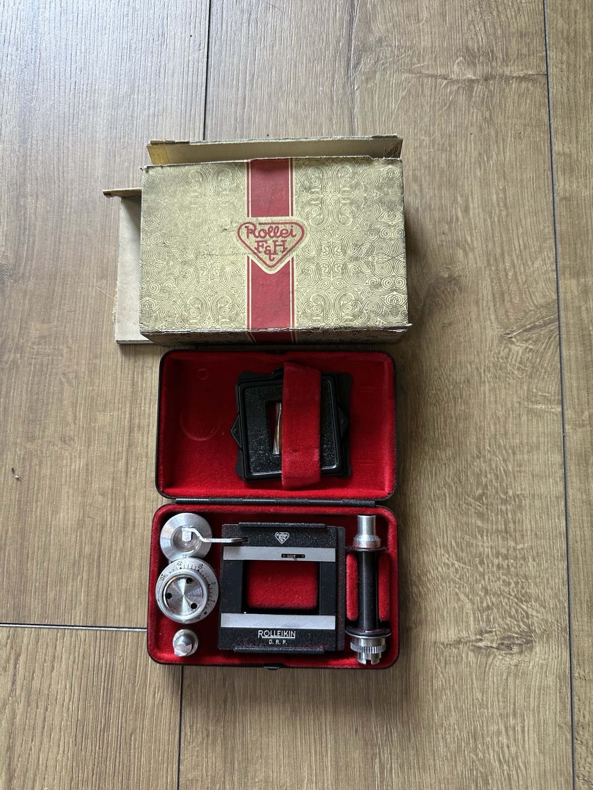 Rollei Rolleikin conversion kit from medium format to 35mm standard in hard case