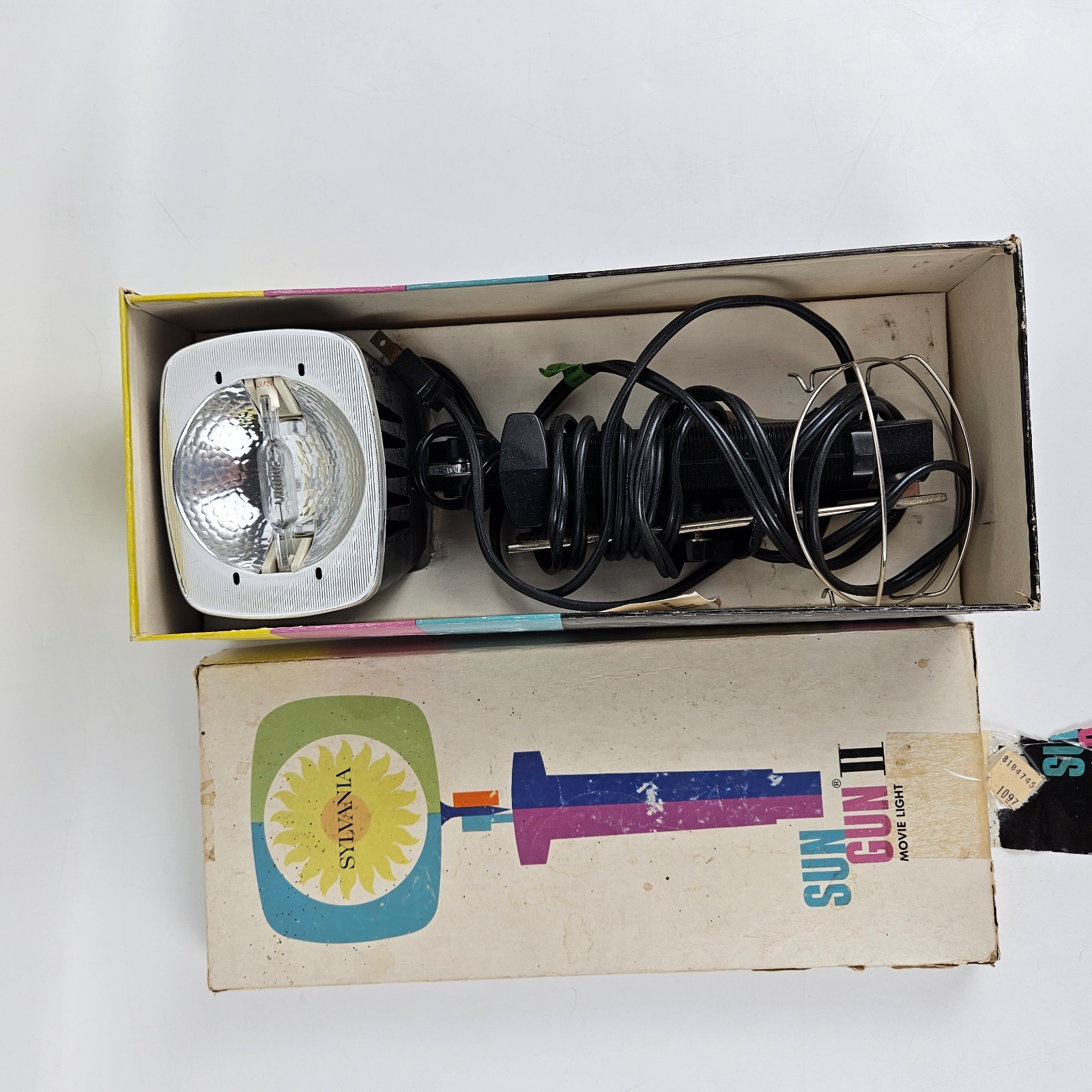 Vintage Sylvania Sun Gun II Movie Light SG-55 W/Original Box, Manual & Working