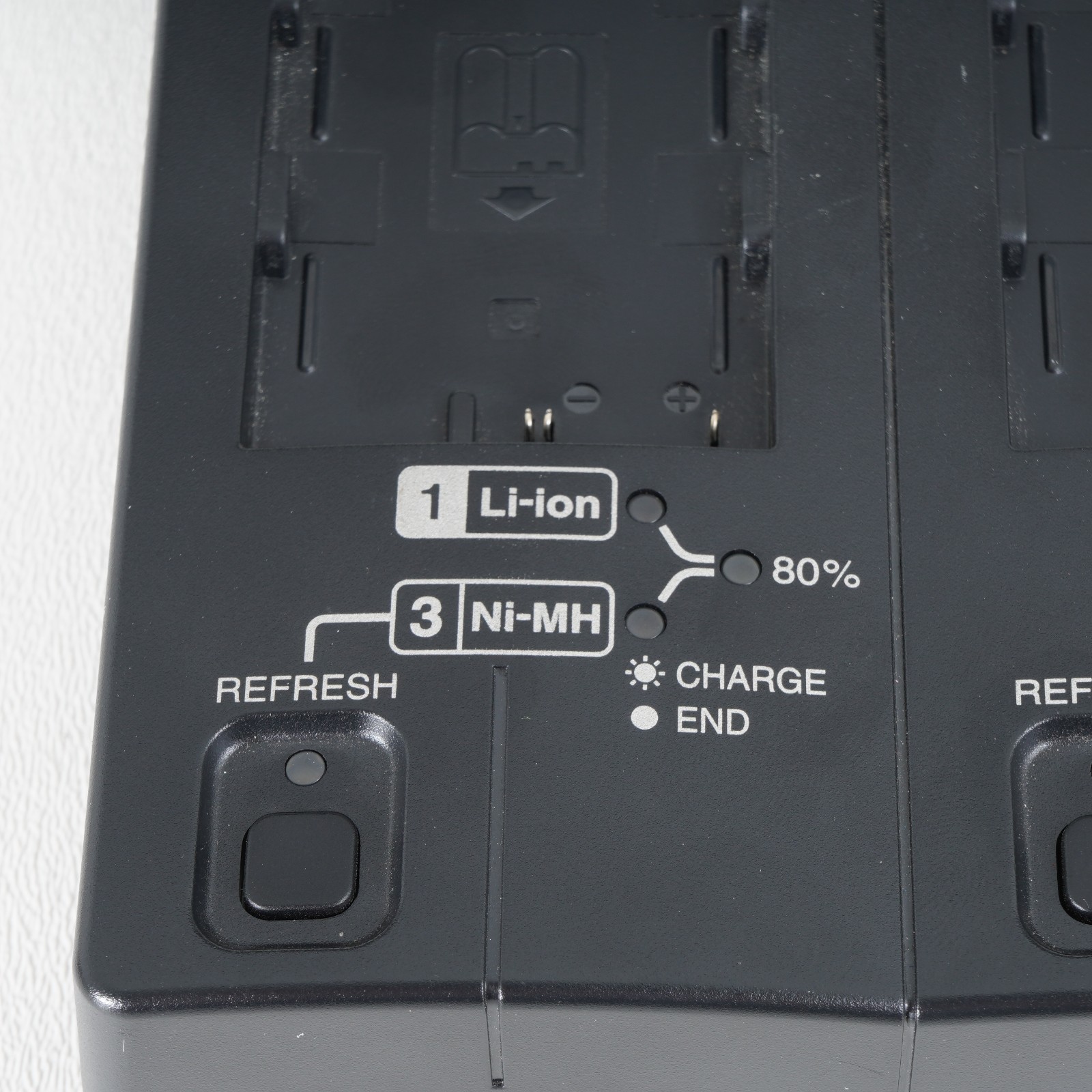 – GENUINE NIKON MH-19 MULTI-BATTERY CHARGER FOR NIKON EN-EL3 BATTERIES