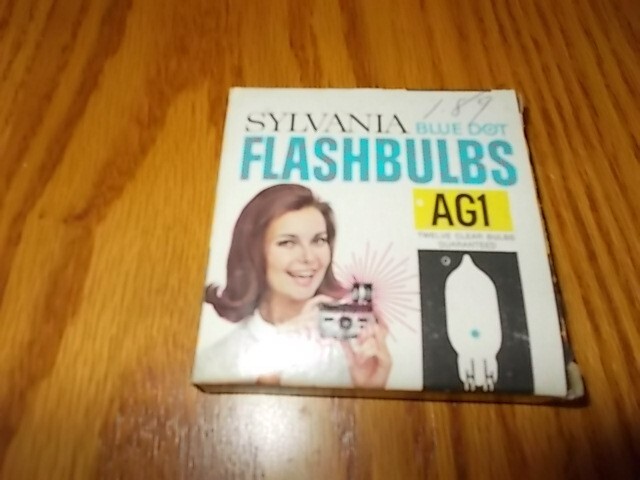 Vintage Sylvania Flashbulbs Blue Dot #AG1 & AG1B 15 Bulbs Total New Old Stock