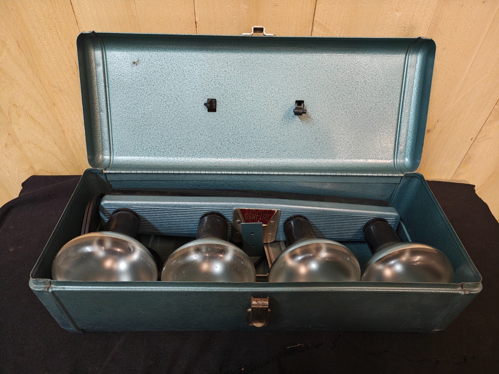 Collectible MCM Era ACME w 4 Original Amplex bulbs Mov-E-Lite Studio Light Case
