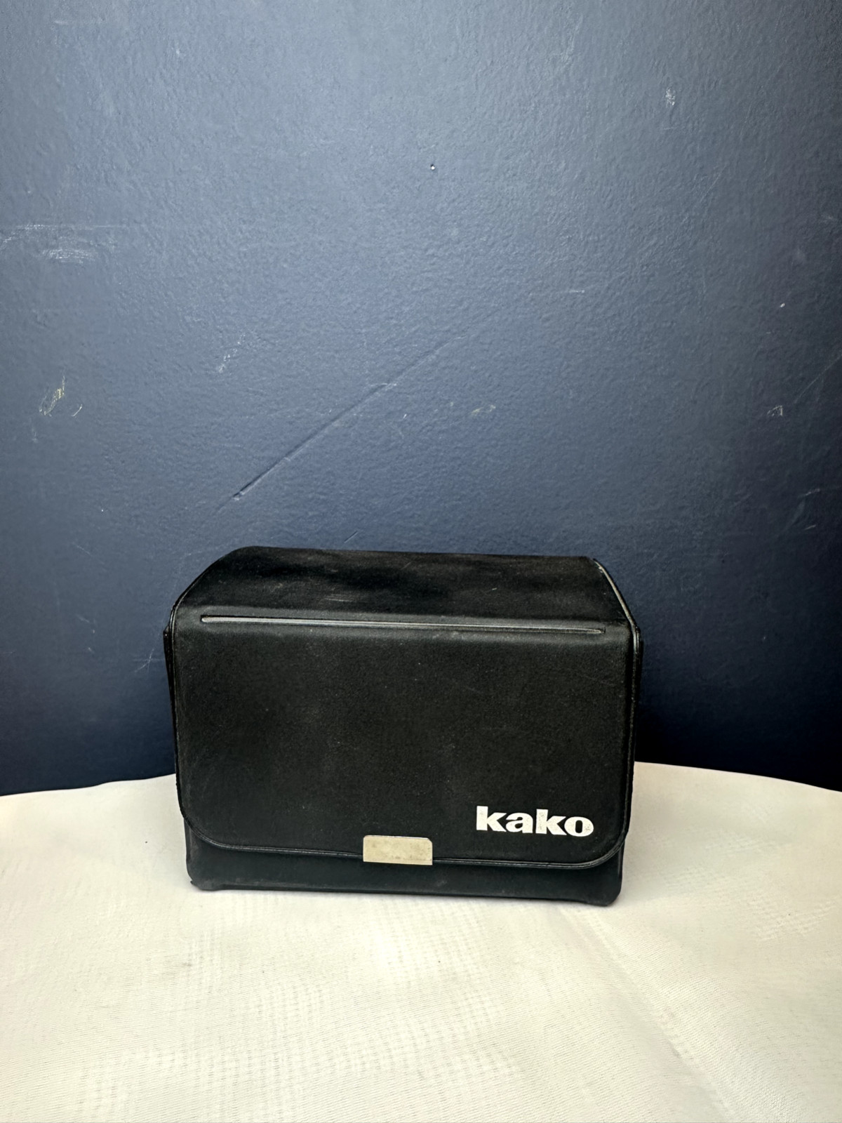 Vintage Kako Hi-Beam 2400 Camera Flash With Case AC Adapter-Power Cord Untested