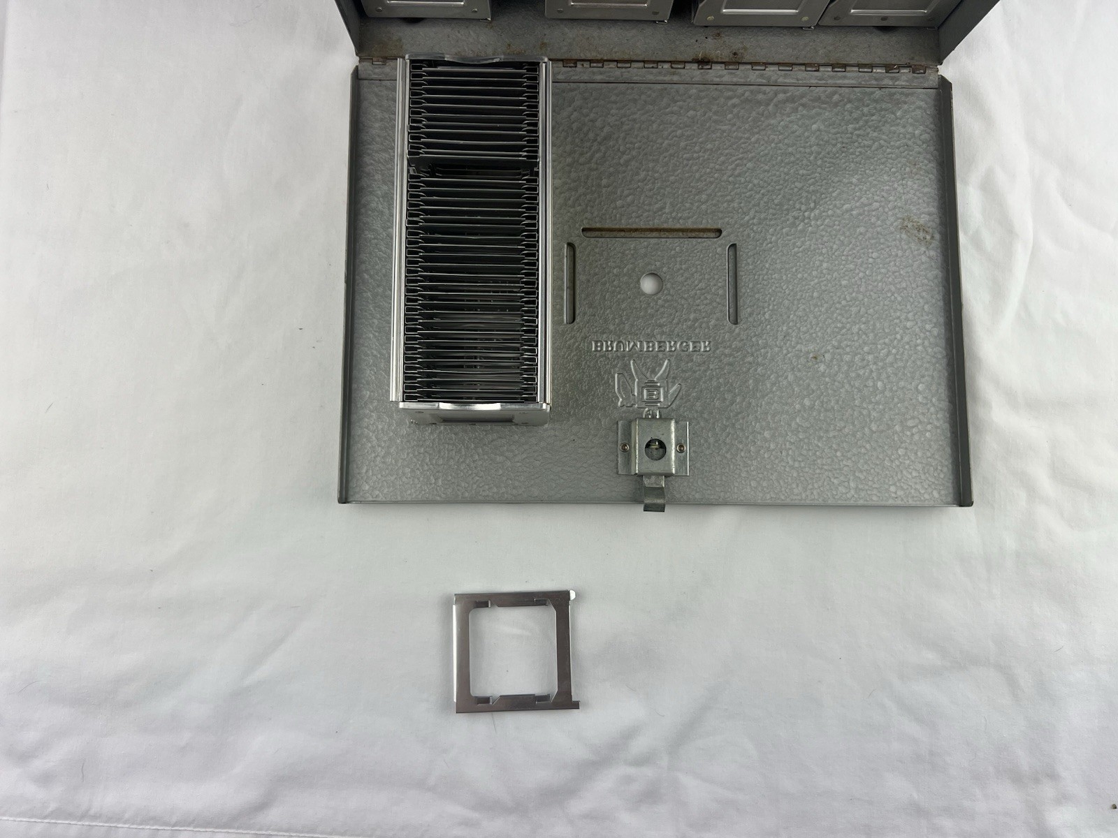 Brumberger Metal 35mm Carrying Case Plus 12 Slide Trays