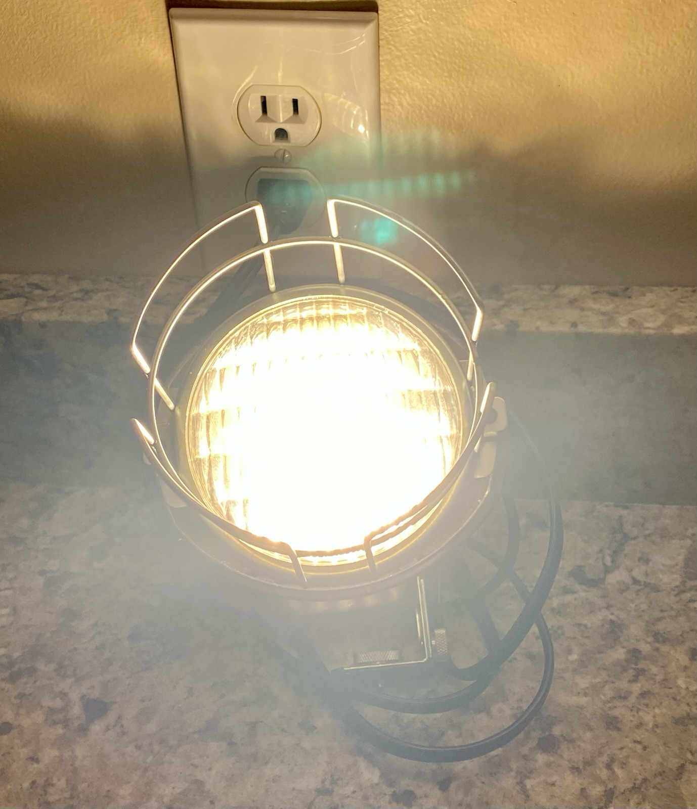 Sears Vintage Sealed Beam Movie Light w/Protective Fits All Super 8 Movie Camera