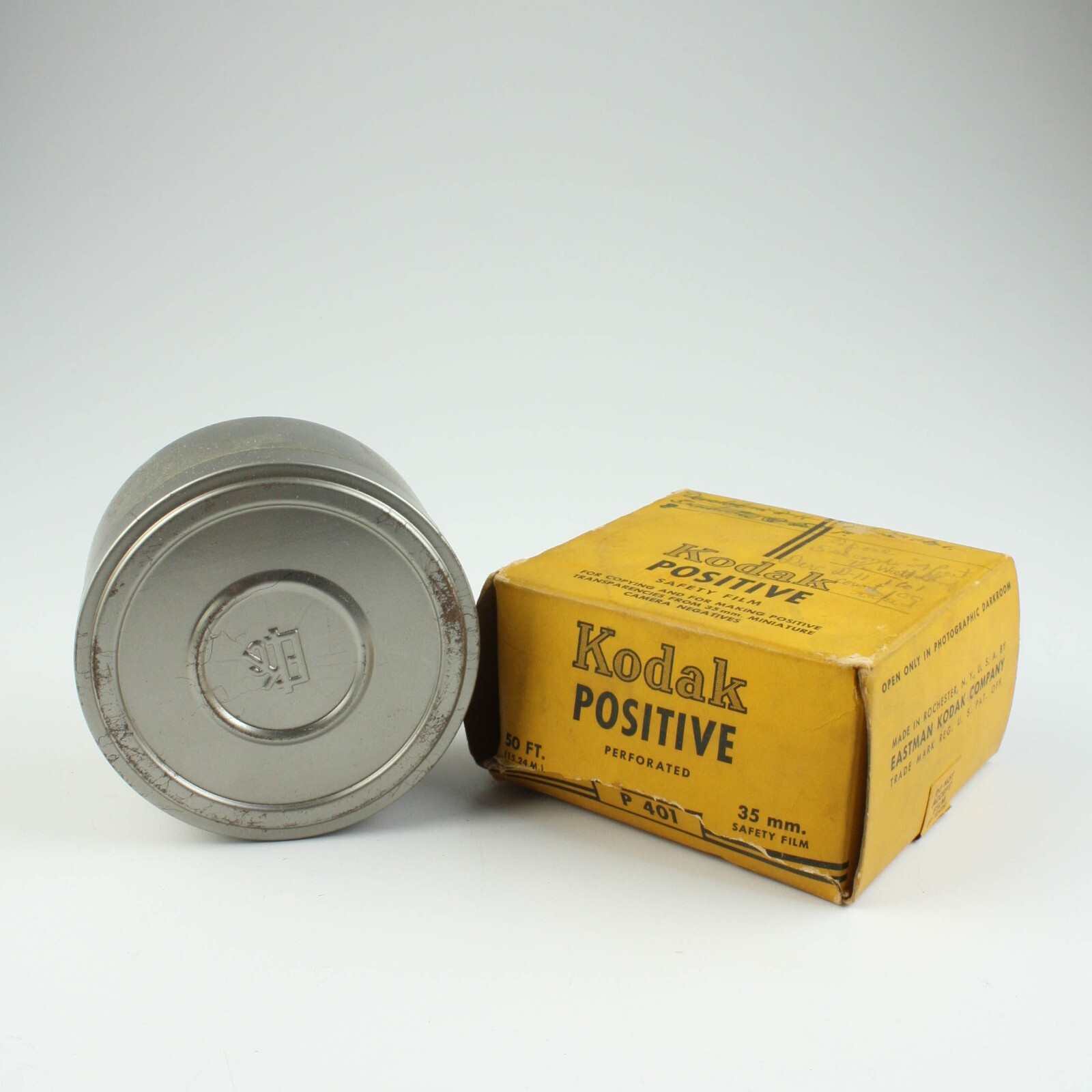 Kodak Positive Safety film – 35mm – Empty Box + Tin – Exp 1946 – Vintage Display