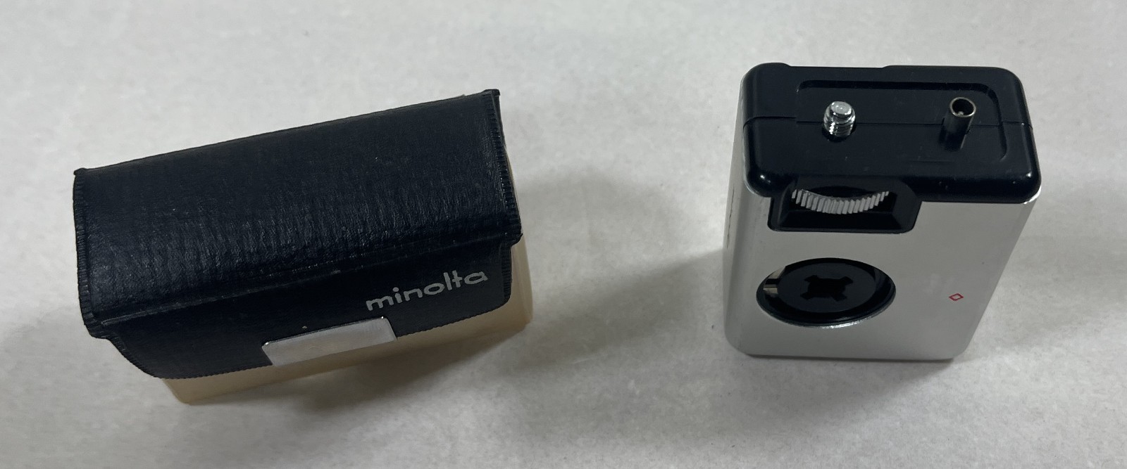 Minolta MG-S Cube Gun Flash For Minolta 16MG-S Camera – With Case