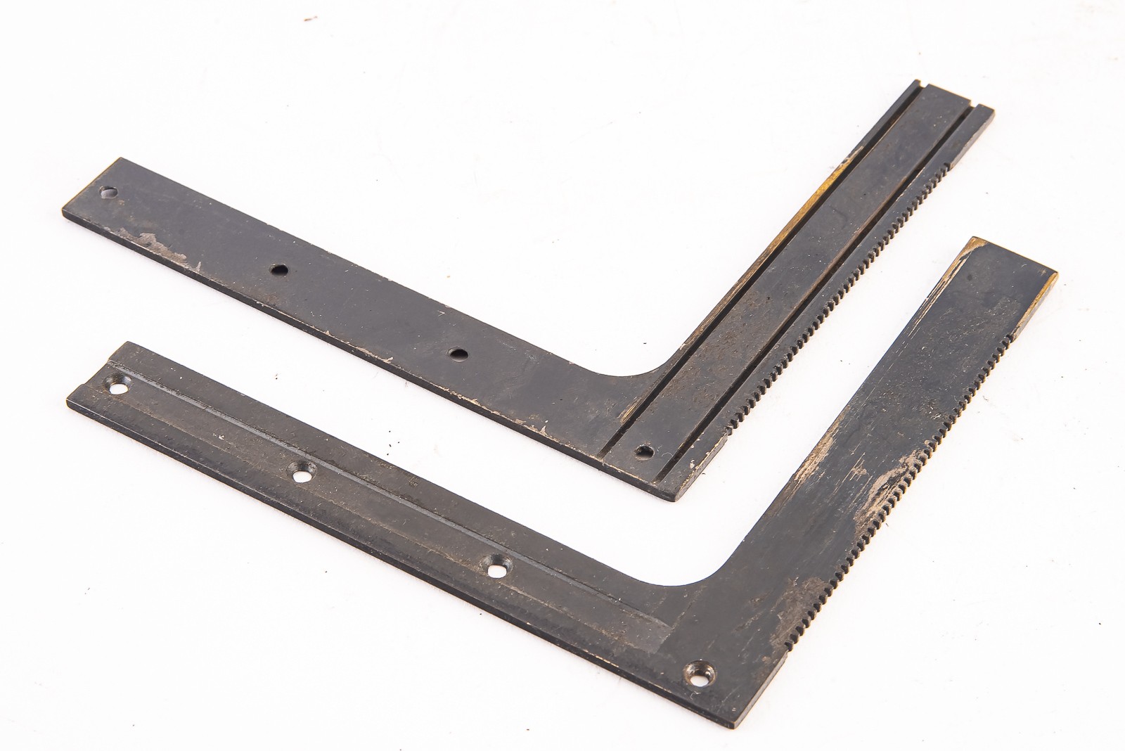 R.B. Graflex Auto 4×5 Camera Replacement Part Pair of L Brackets V17