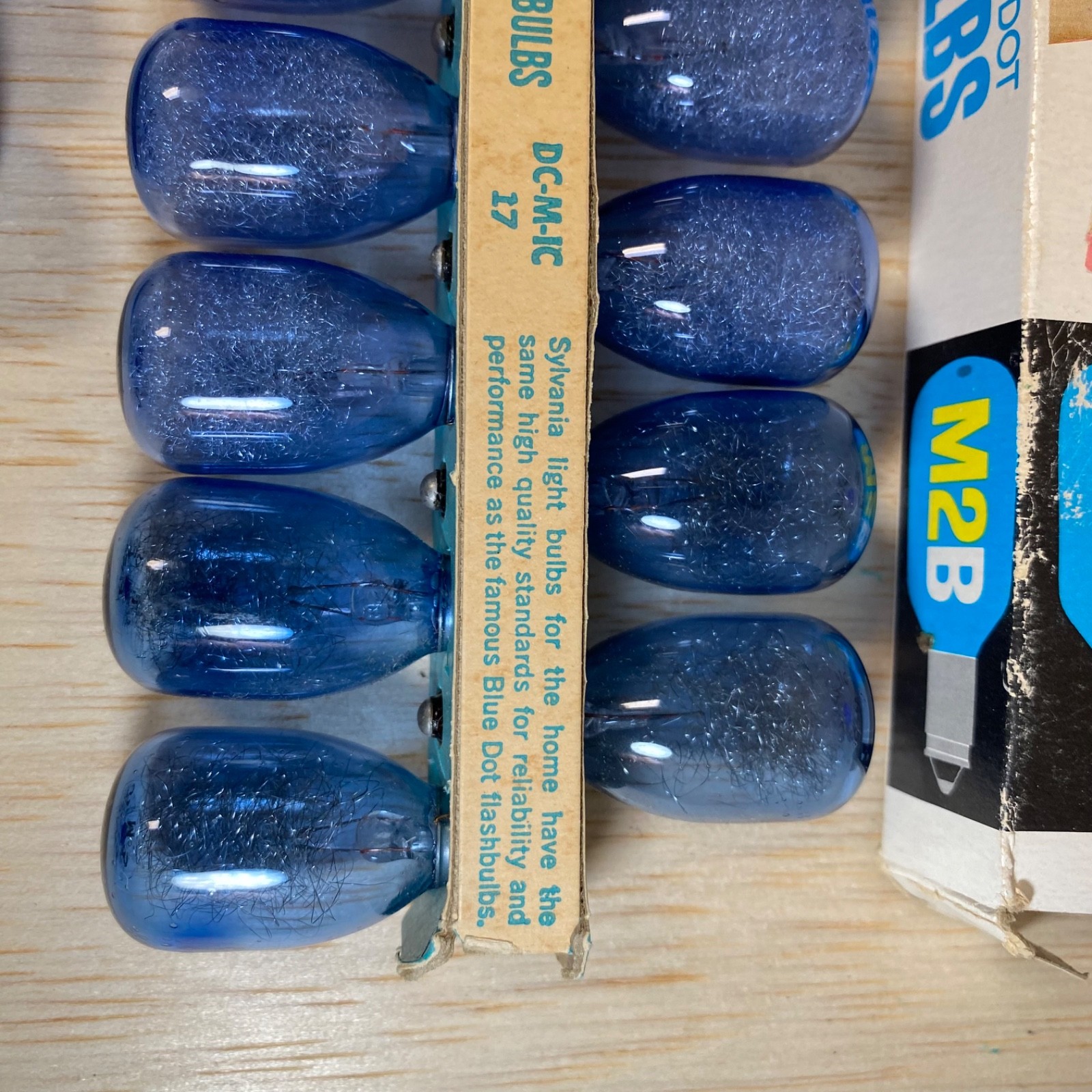 Vintage Sylvania Blue Dot Flash Bulbs 24 Bulbs M2B In Original Boxes