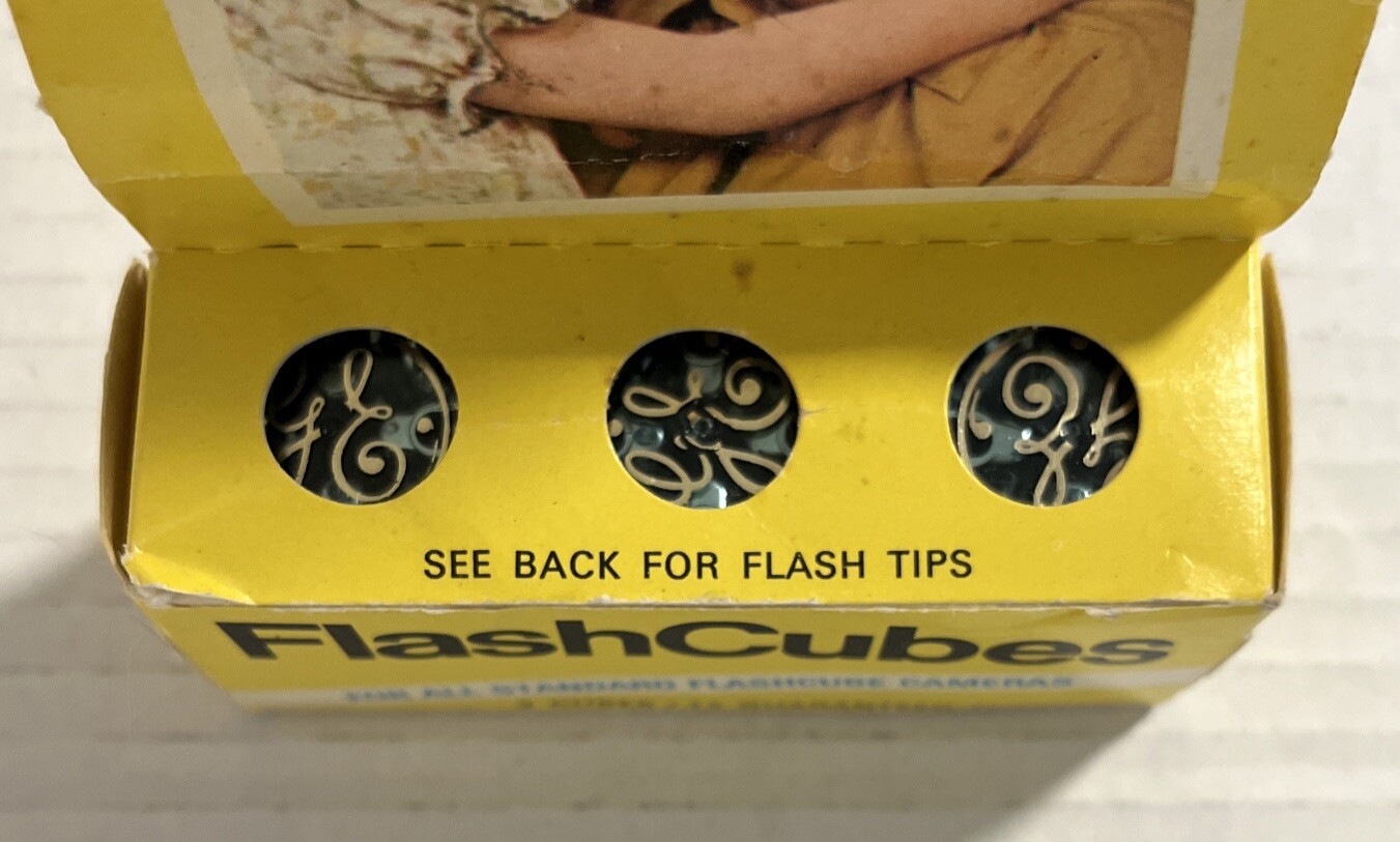 Vintage GE Flash Cubes 3 Pack General Electric NEW OLD STOCK Made In USA