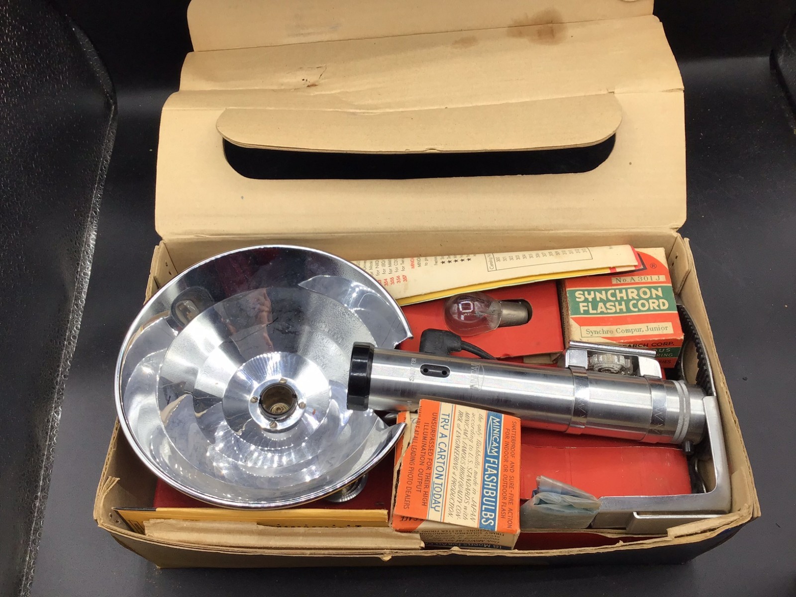 MINICAM SYNCHRON JUNIOR Flash-Unit 1950’s – in box