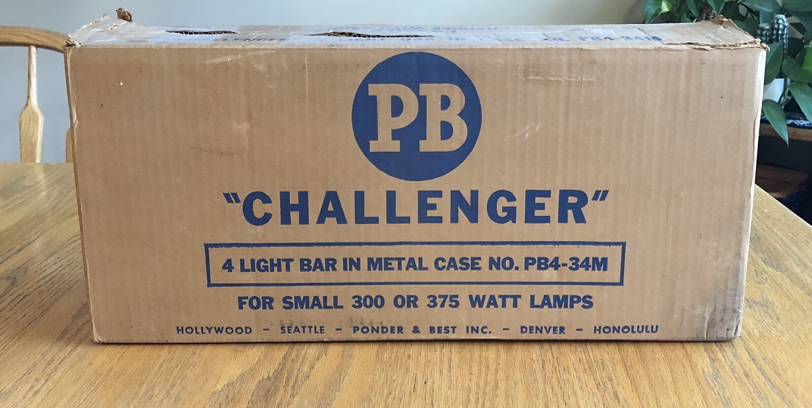 Vintage PB Challenger Photography Light Bar (Model: PB4-34M)