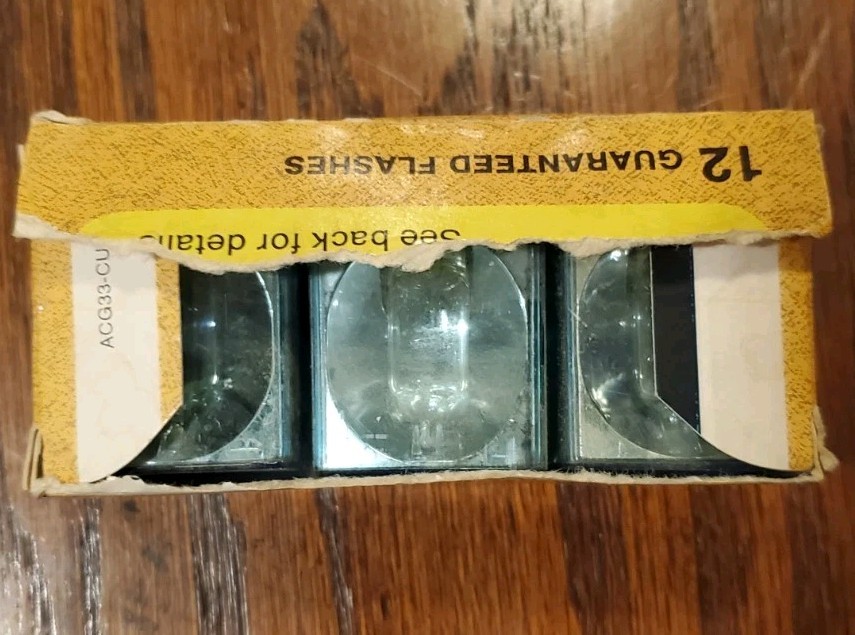 Huge Vintage Flash Lot -GE Flash cubes, Flip Flash, Sylvania AG1 Bulbs, Some NOS