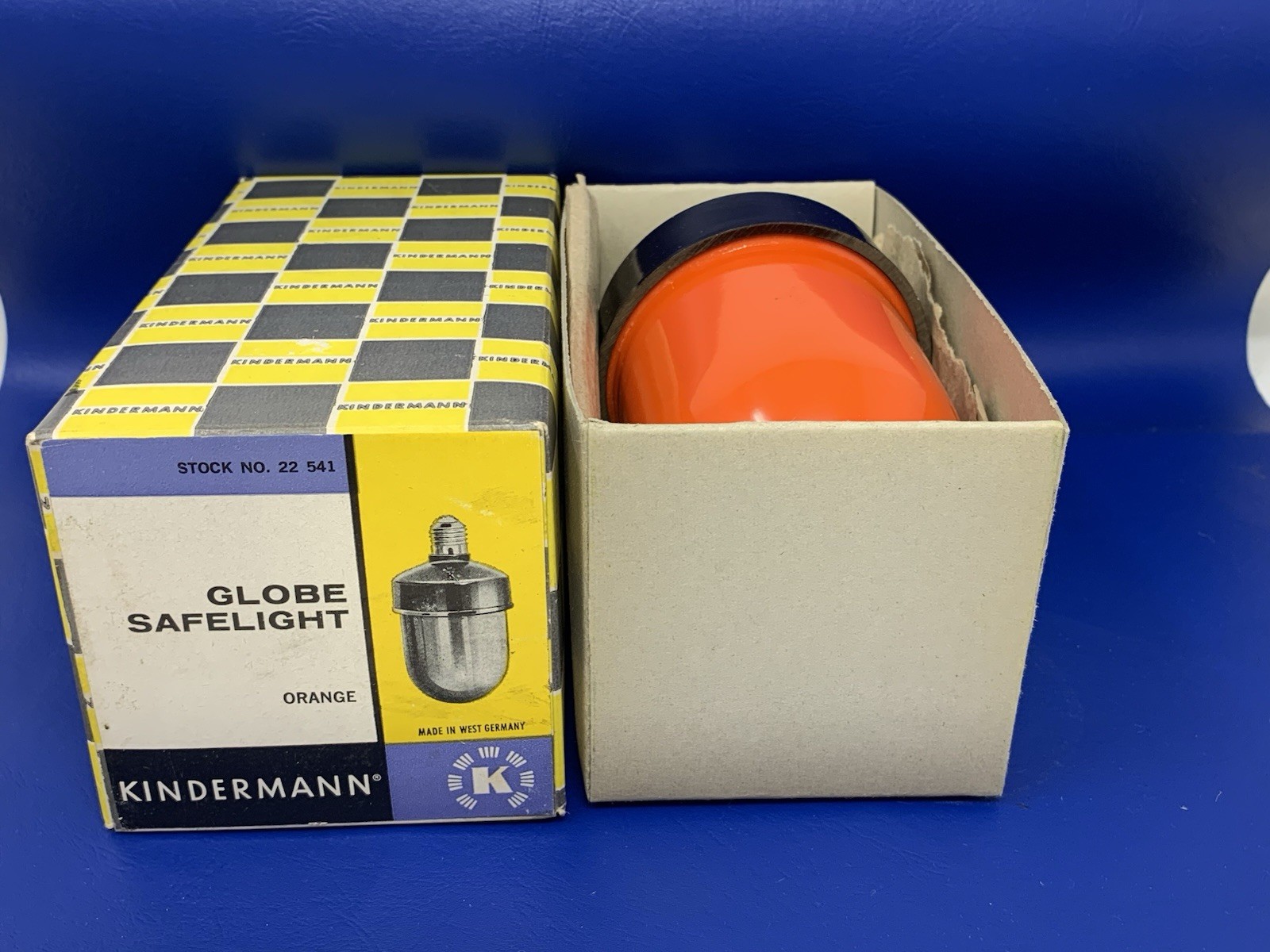 Kindermann Globe Safelite Filter 22 541 ORANGE GLOBE SOCKET NEW OLD STOCK 15 W
