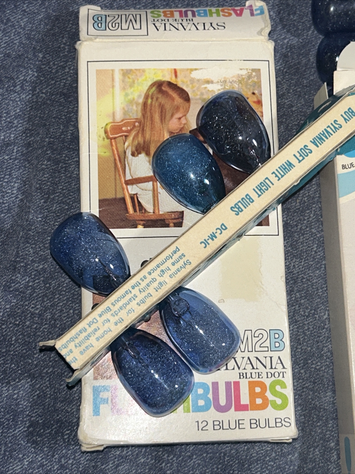 Vintage Sylvania Blue Dot Flashbulbs M2B M3B Magic Cube Flash Cubes **READ**