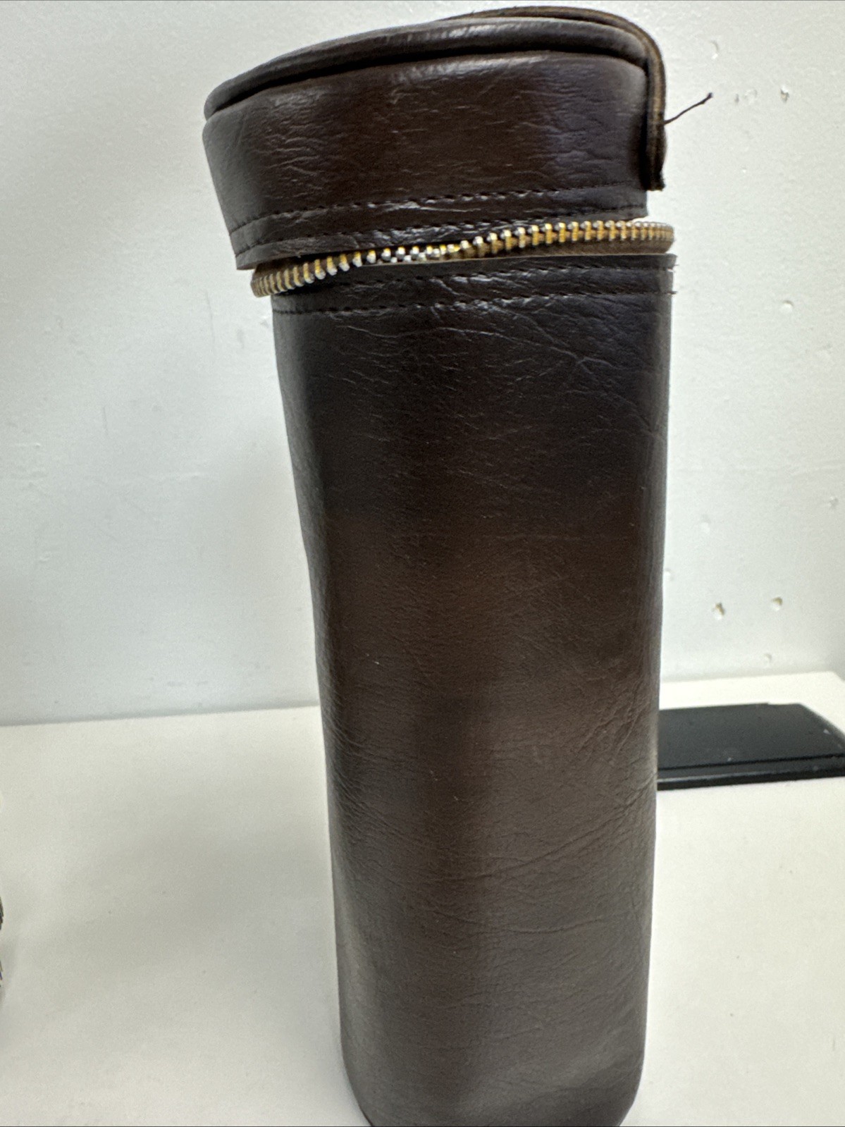 Enna Munchen tele-zoom lens 1:4 85-250mm original leather keeper