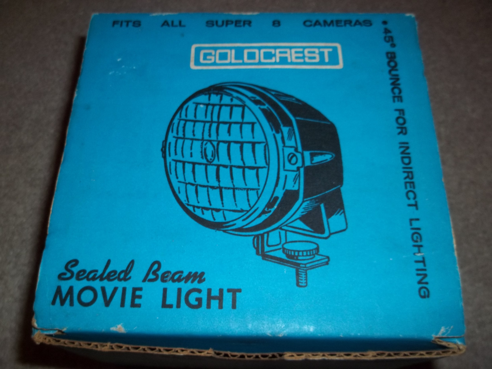 Goldcrest Super 8 Sealed Beam Movie Light 650 Watts model 910 W/ Box