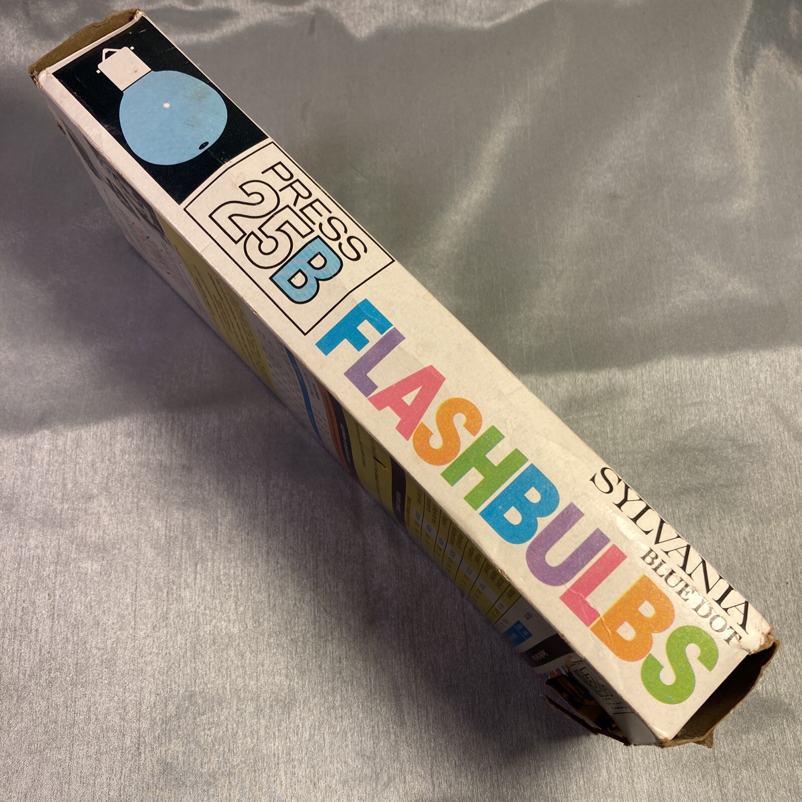 Sylvania Blue Dot Press 25B Vintage Camera Photo Flash Bulbs, Box of 11 Vintage