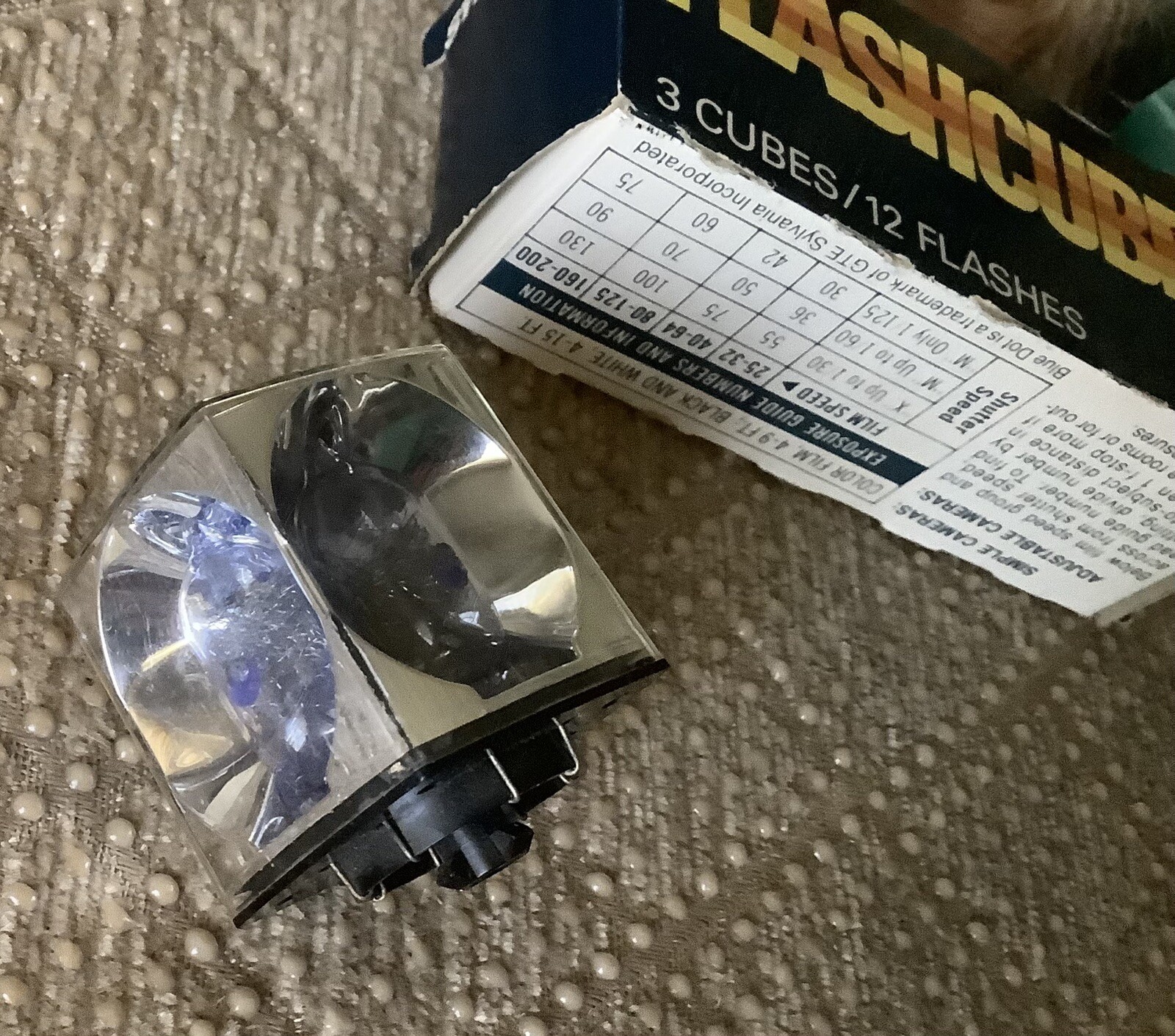 Vintage SYLVANIA GTE Blue Dot Flash Cubes*3 Pack + Bonus GTE/EDISWAN Flashcubes