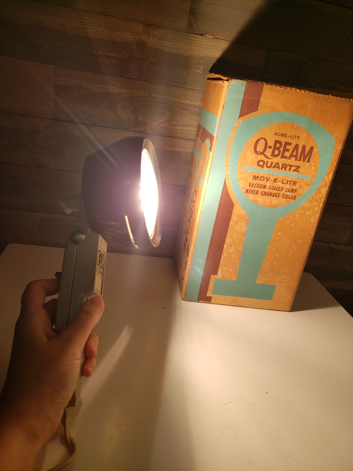 VINTAGE QUARTZ Q BEAM MOV E LITE ACME-LITE CHICAGO MODEL #77 650W 120V WORKS