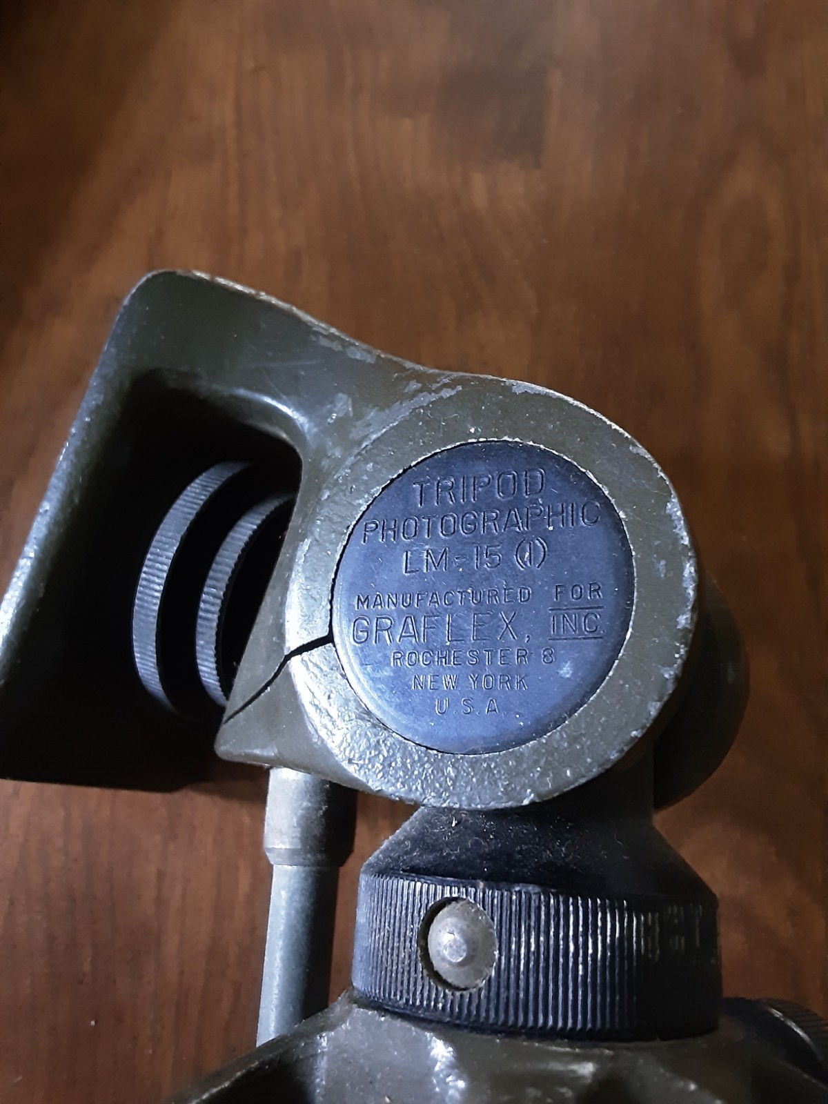 Graflex – LM-15 Tripod (vintage). Please read for shipping refund.