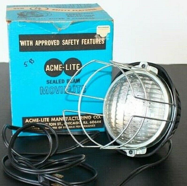 Vintage Acme Lite Sealed Beam Movielite Model Fits Super 8 Cameras 250 Watts