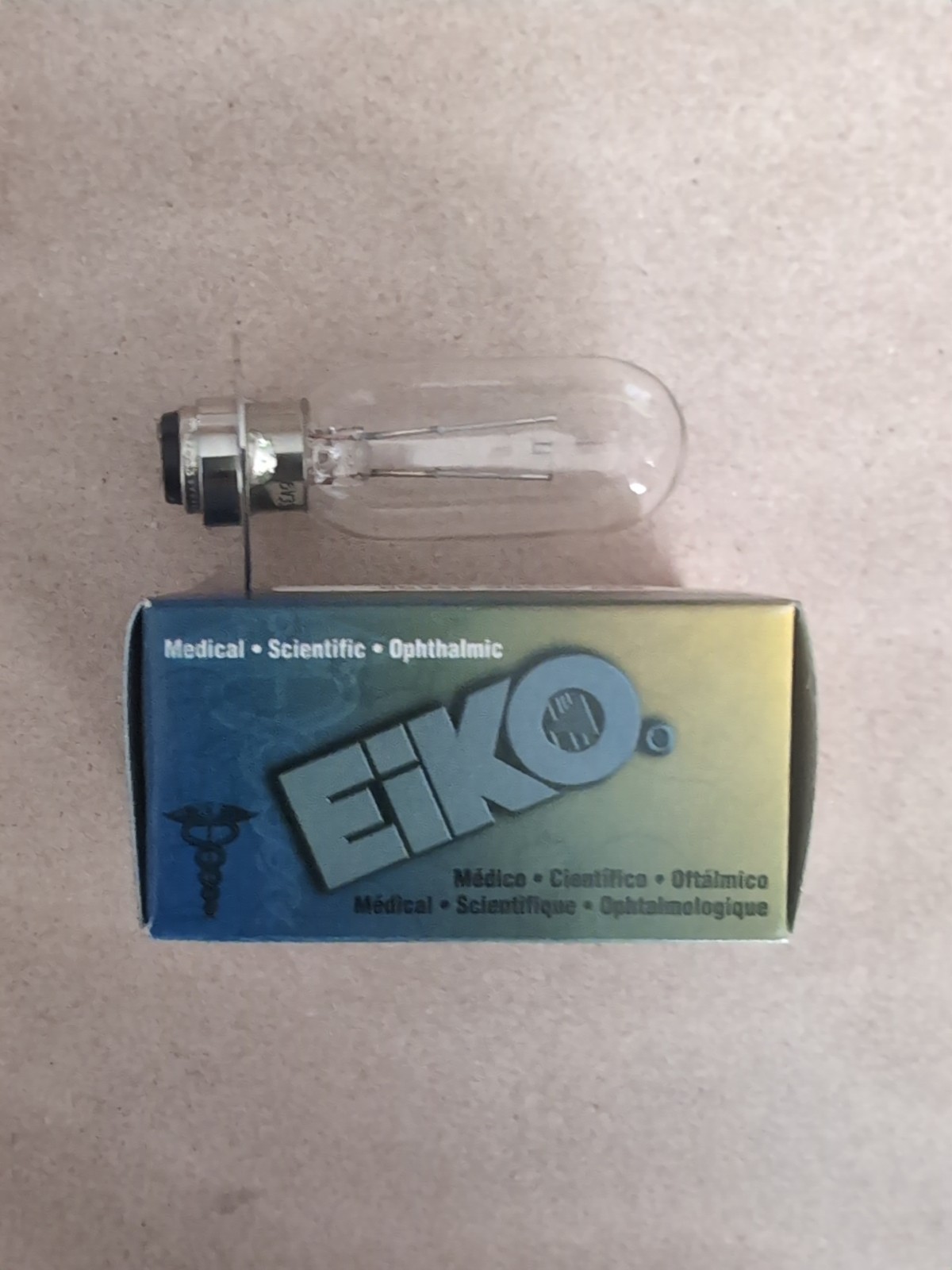 Eiko 41366 Lamp Bulb Projector Bulb 33W 6V Prefocused Flange Base Japan