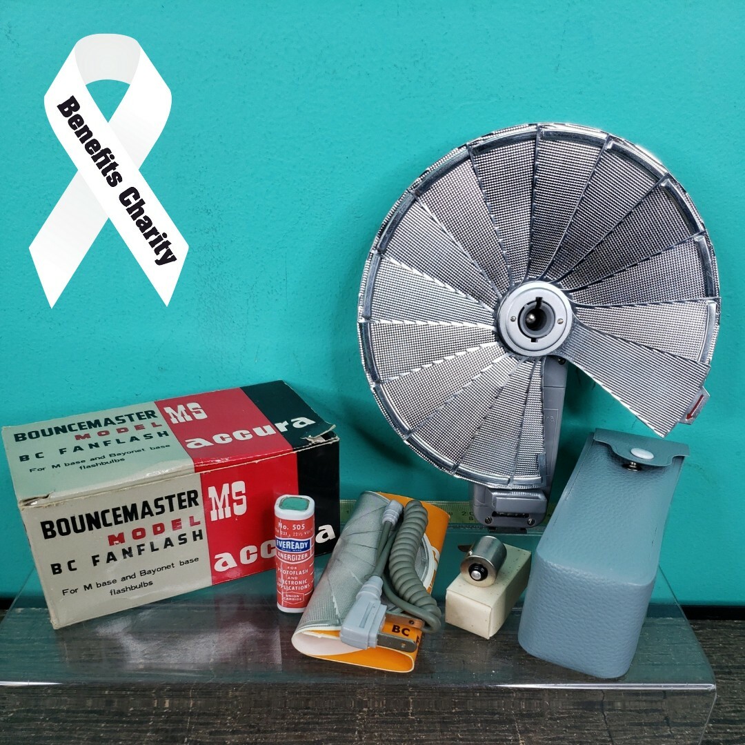 Vintage NIB ACCURA BounceMaster Fan Flash w/ Case, Battery, Cable, Bulb Adapter