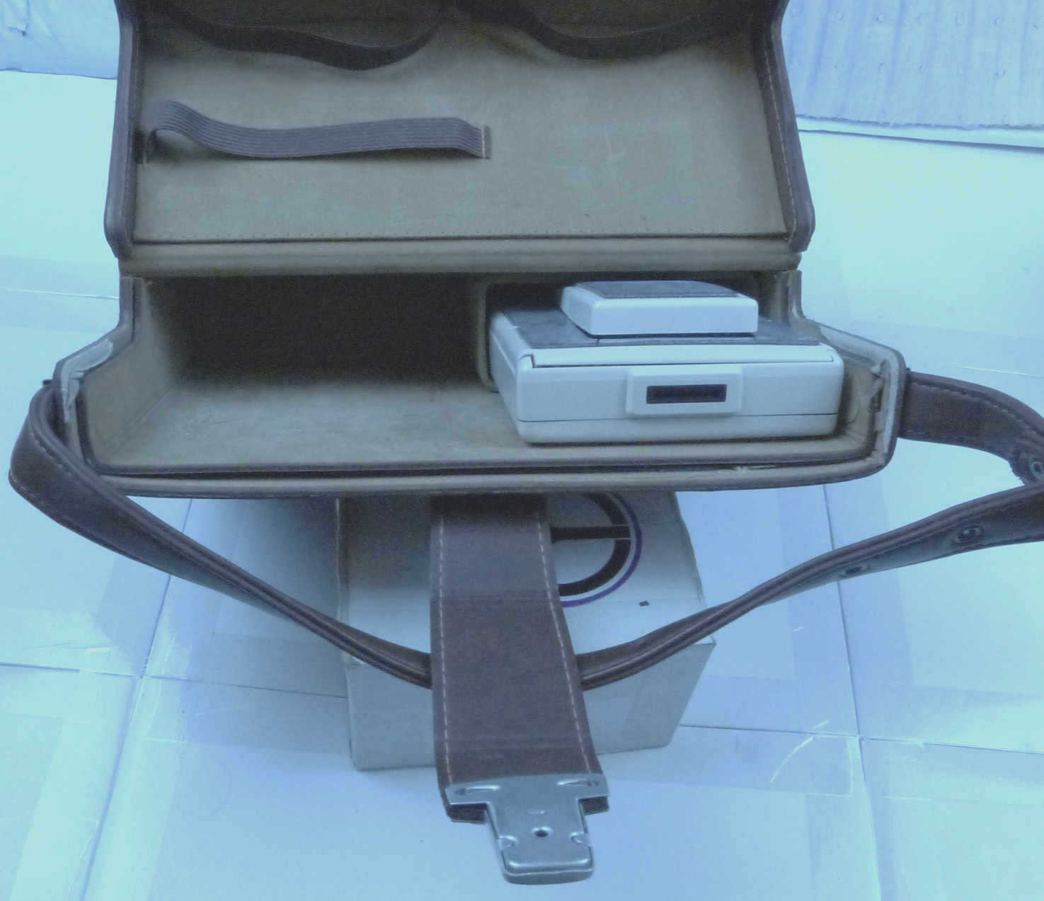Polaroid Leather Compartment Case for Folding SX-70 Tan Camera & Accessories B