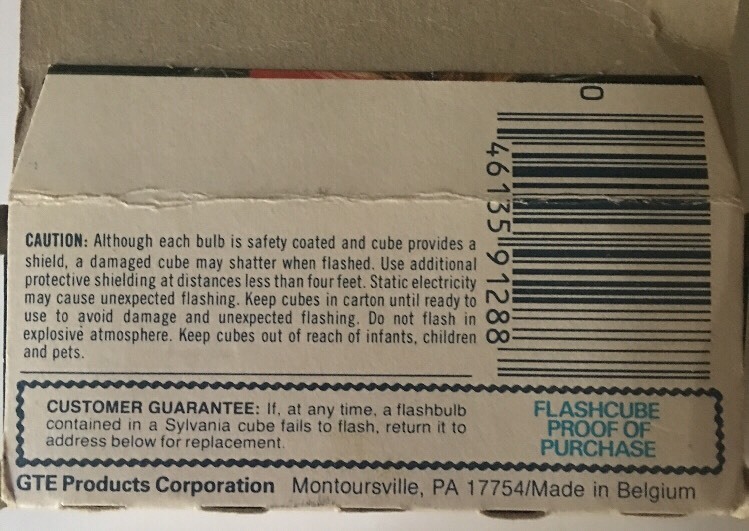 VINTAGE SYLVANIA BLUE DOT FLASHCUBES FOR OLD FLASHCUBE CAMERAS, STILL IN BOX