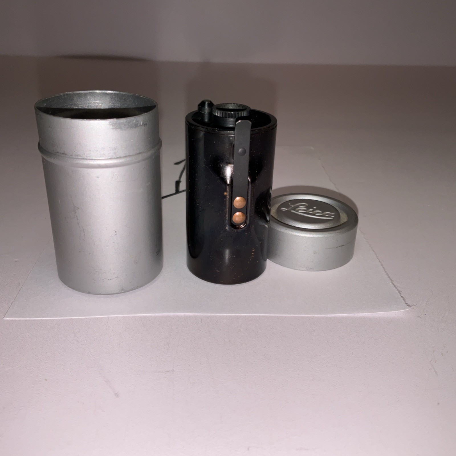 Vintage Leica Leitz Wetzlar Germany Reloadable 35mm Film Cassette w/ Metal Case