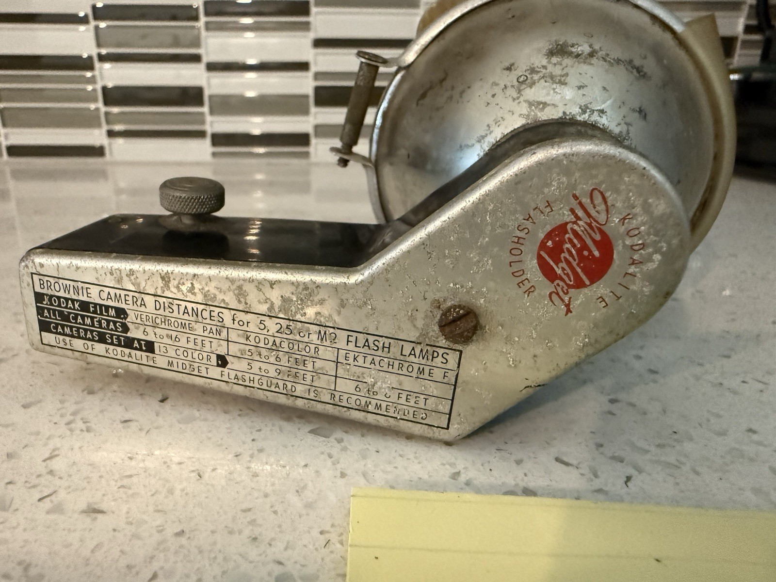 VINTAGE KODAK KODALITE MIDGET FLASHOLDER for M2, 5 OR 25 LAMPS