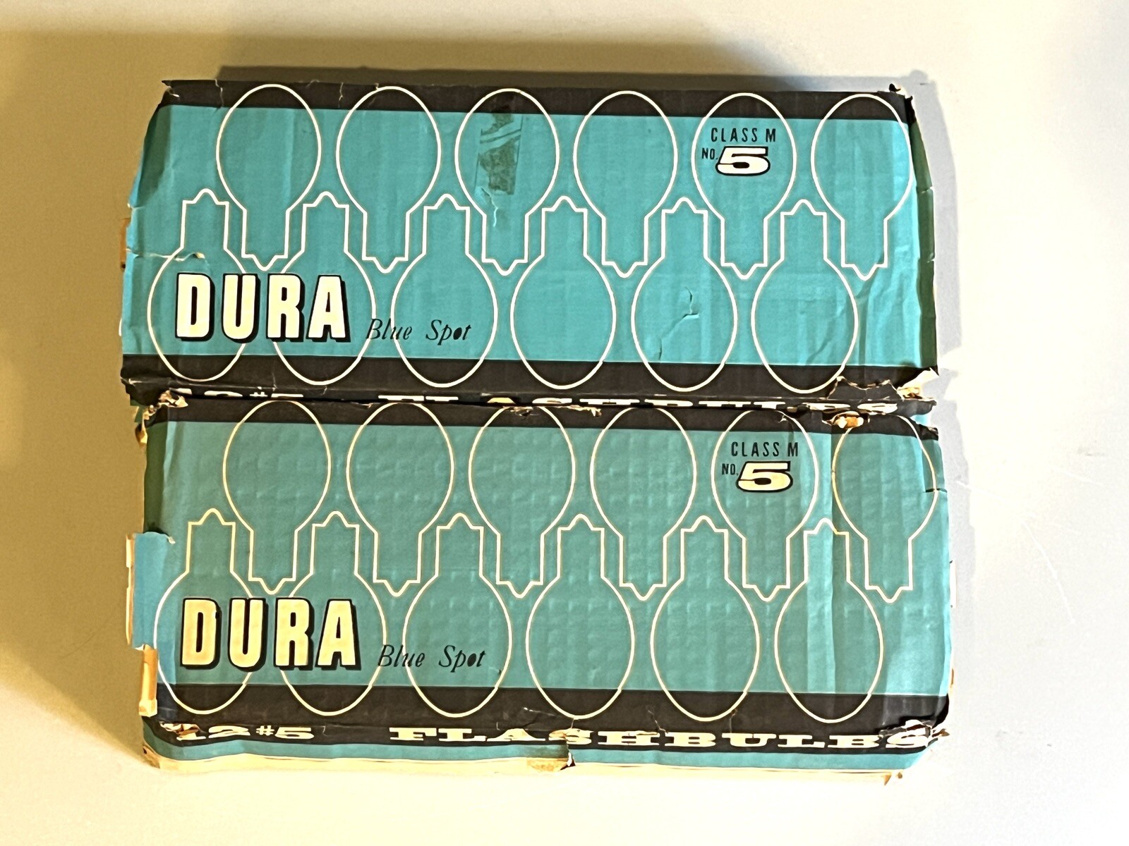 Vintage Camera Flash Bulb Lot: Dura #5, Syl Blue Dot, GE Sure Fire #5, 44 Bulbs