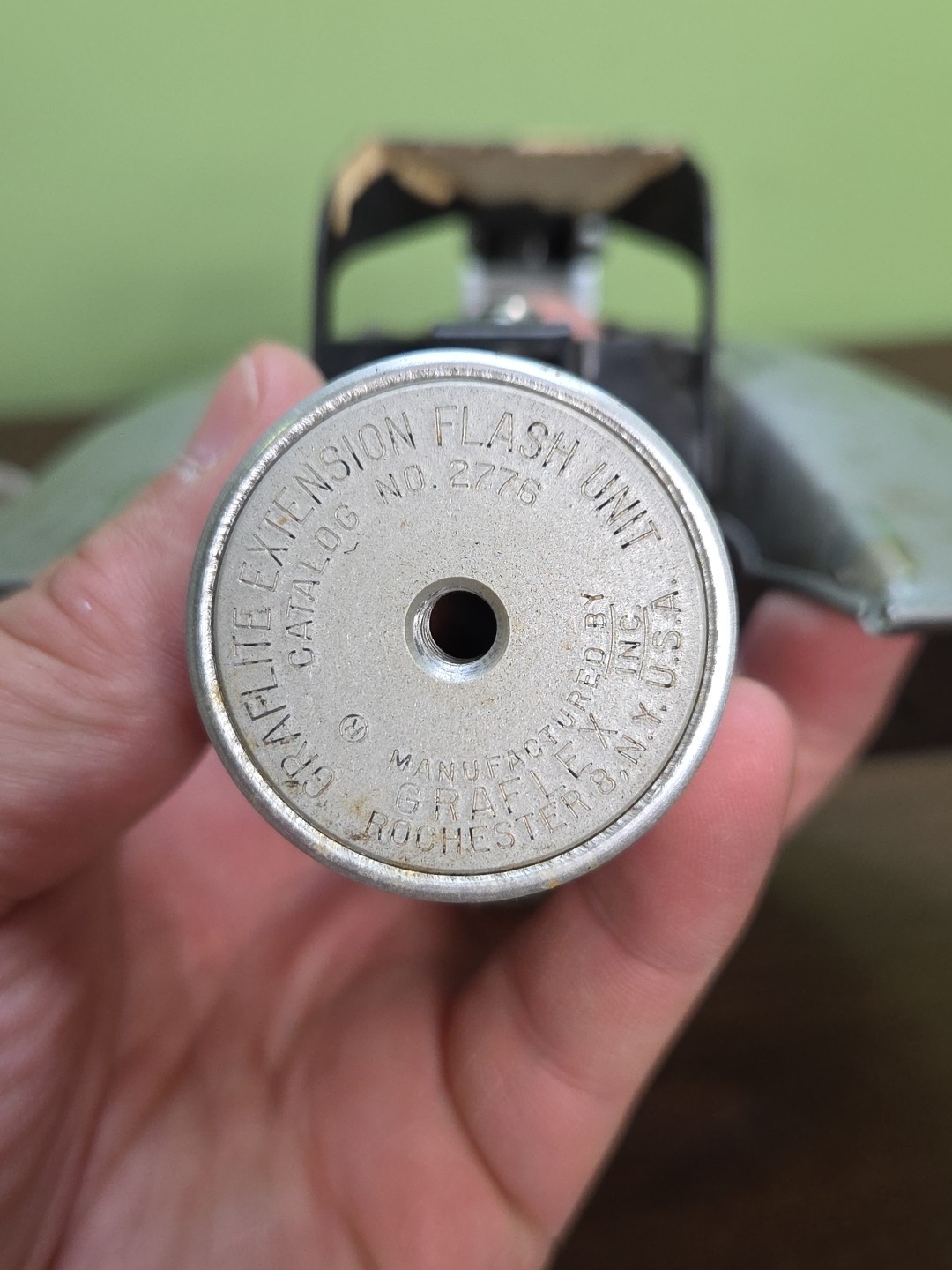 vintage Minicam Graflex flash handle with a reflector 2776