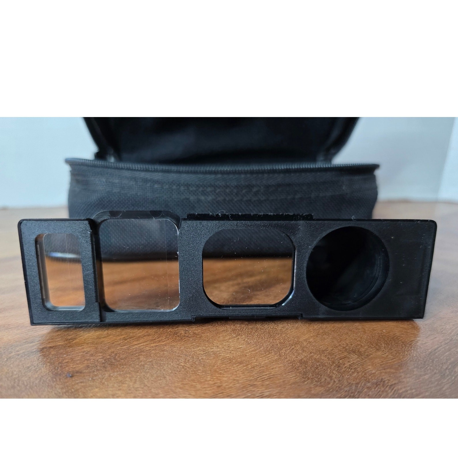 Polaroid F112 Spectra/Image Close up Lens Attachment with Padded Case