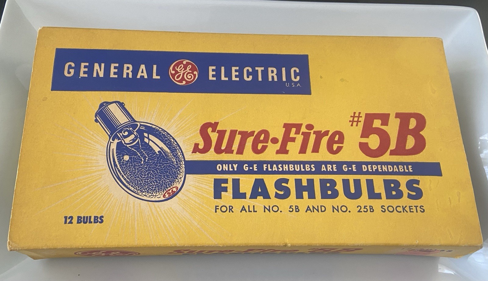 Flashbulbs General Electric Surefire 5b Socket Photography Vintage Camera