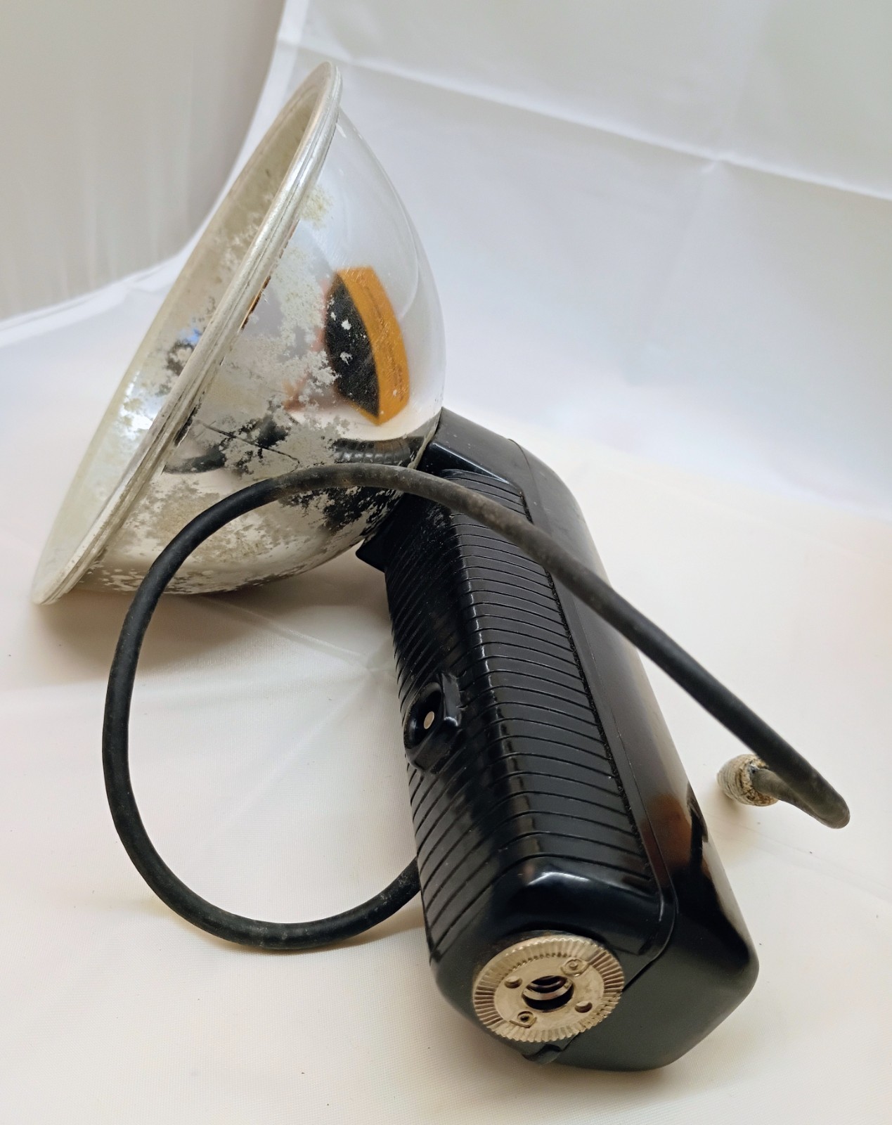 Vintage ’50’s Kodak Standard Flasholder Lumaclad Reflector In Box – NOT TESTED