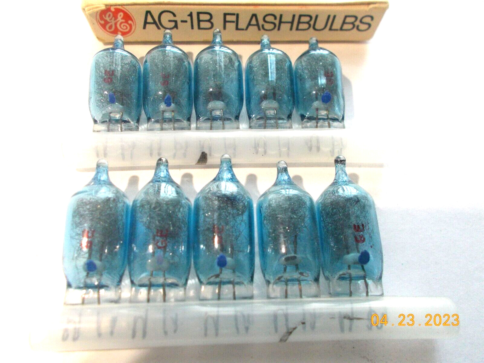 10 Vintage GE AG-1B Flashbulbs