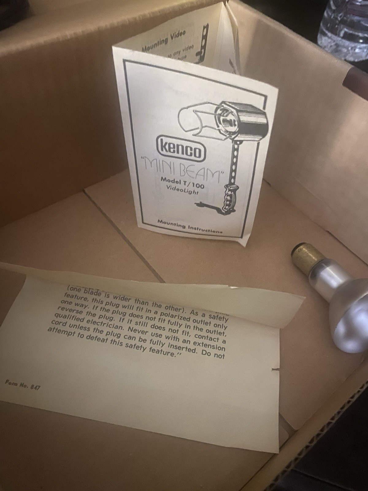 Vintage Kenco Mini Beam Video Light T/100 Complete In Box Untested Made USA
