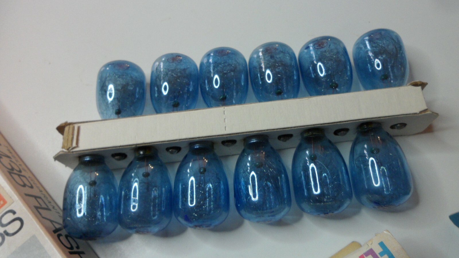 24 New GE M3B & Sylvania Flashbulbs in Original Open Boxes Unused