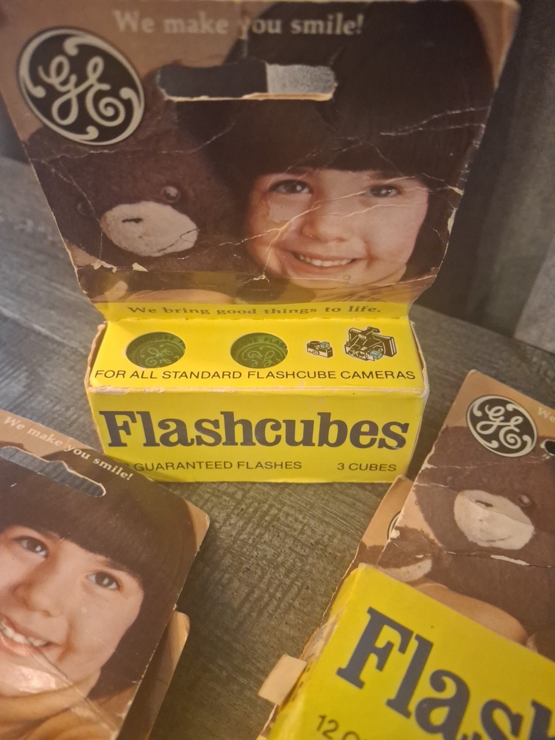 6 NIP Vtg. GE Flashcube Cameras Standard Cubes.. 3 Cubes/12Flashes