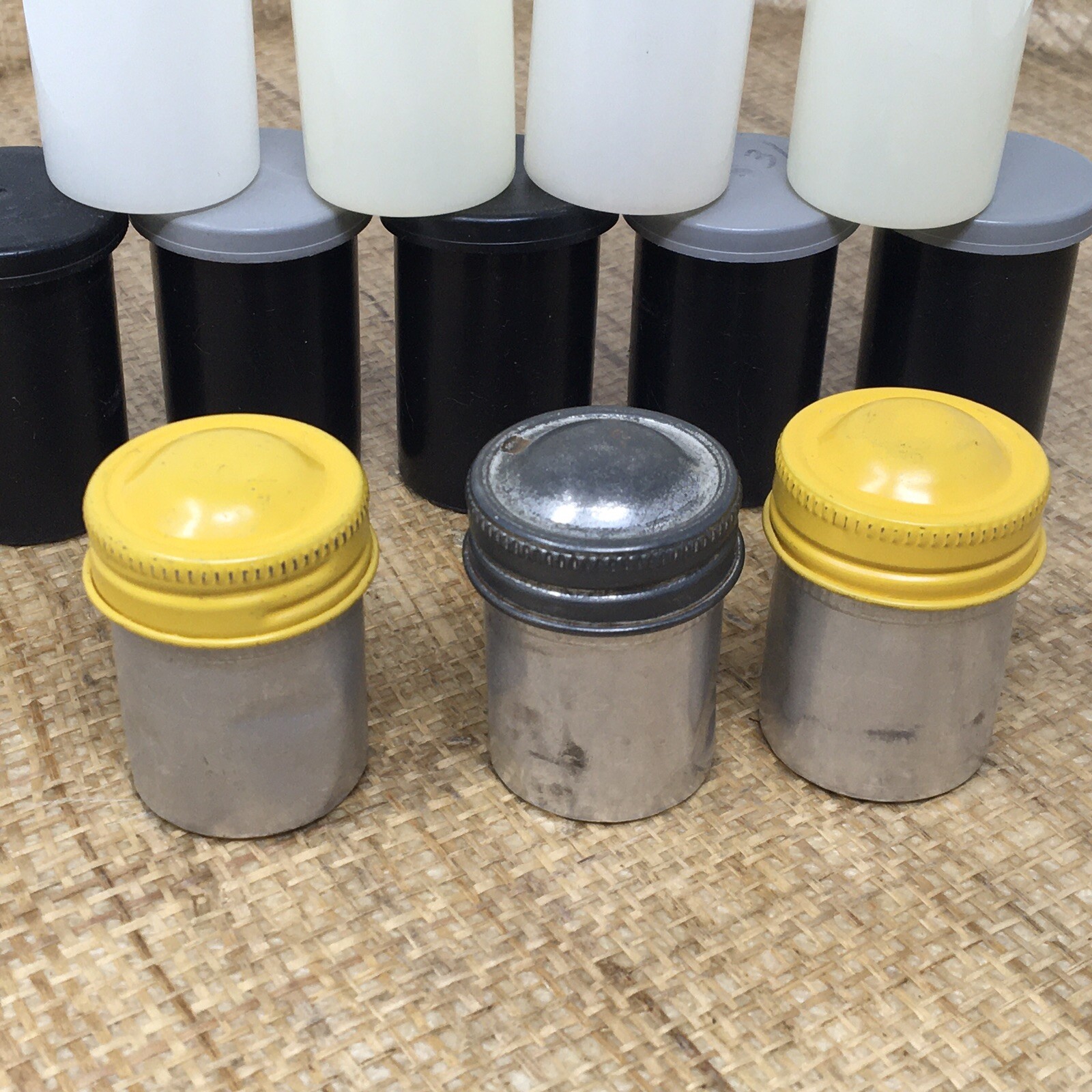 Set Of 14 Vtg Metal 35mm FILM CANISTERS 3 Metal And 11 Plastic