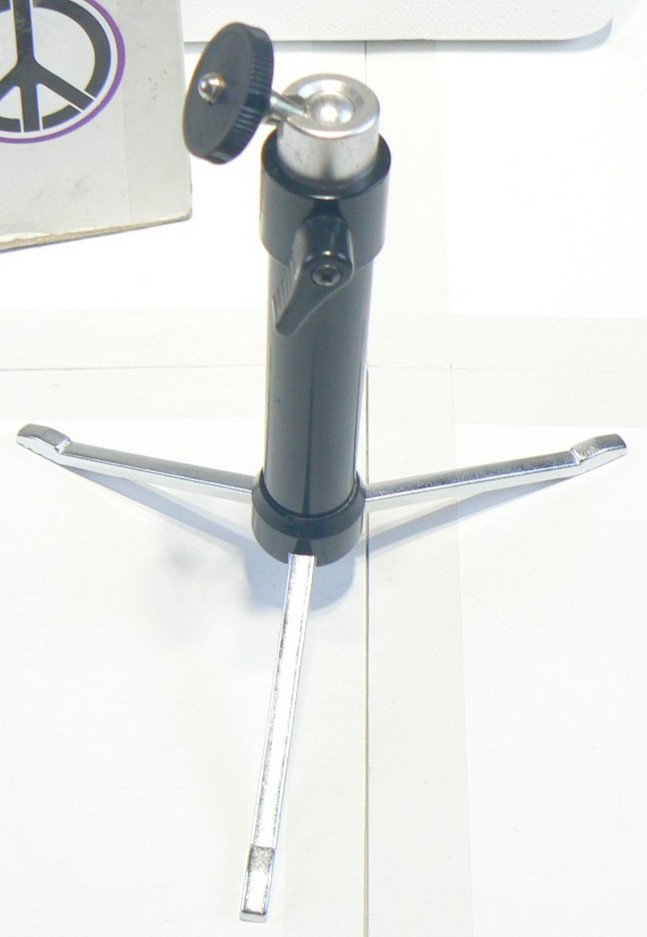Compact Portable Table Top 7″ Tripod with Ball Head – Used VINTAGE B5