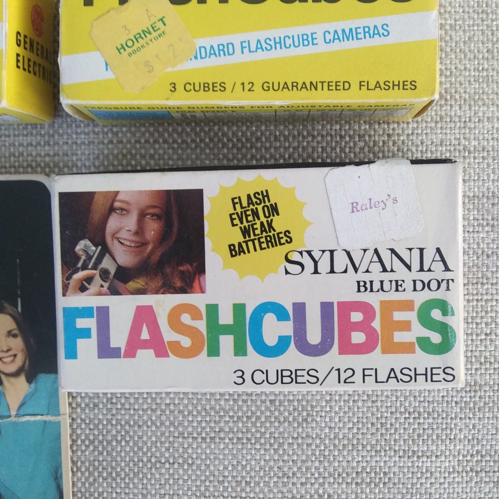 Flash Cubes Bundle Sylvania Westinghouse, GE(2), 4 boxes of 3 cubes each